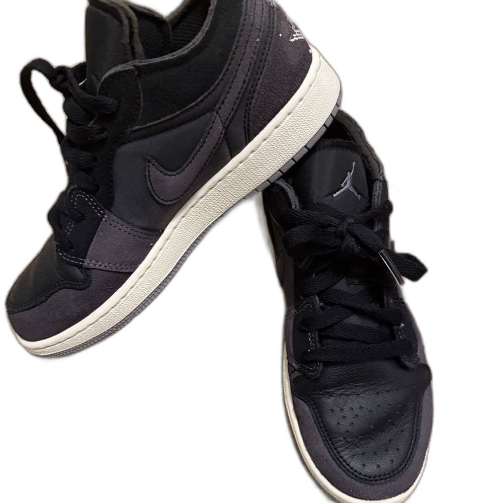 Air Jordan 1 Low “Shadow” Black/Gray (Size 4y)